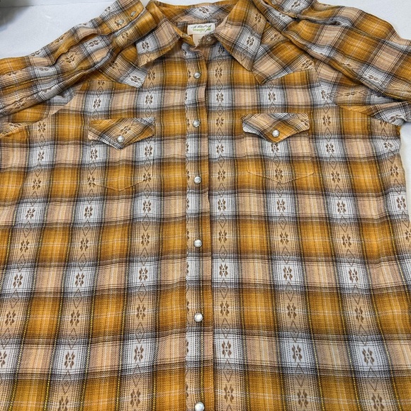 Wrangler Women's Yellow Plaid Pearl Snap Button Down Shirt Size Large - Picture 10 of 11